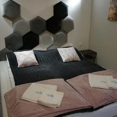 Hacjenda Alpaka Mini Zoo Ubiad